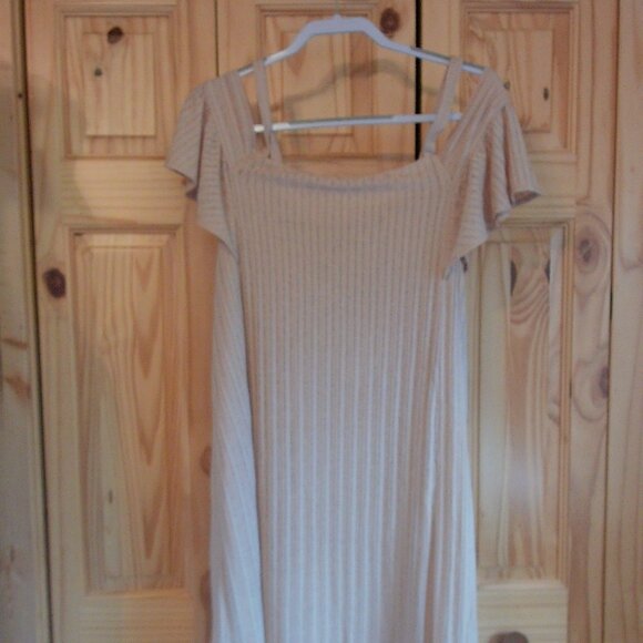 NWTS Moon River Synthetic Ribbed Cold Shoulder Beige Maxi Dress Sz Medium - Picture 2 of 7